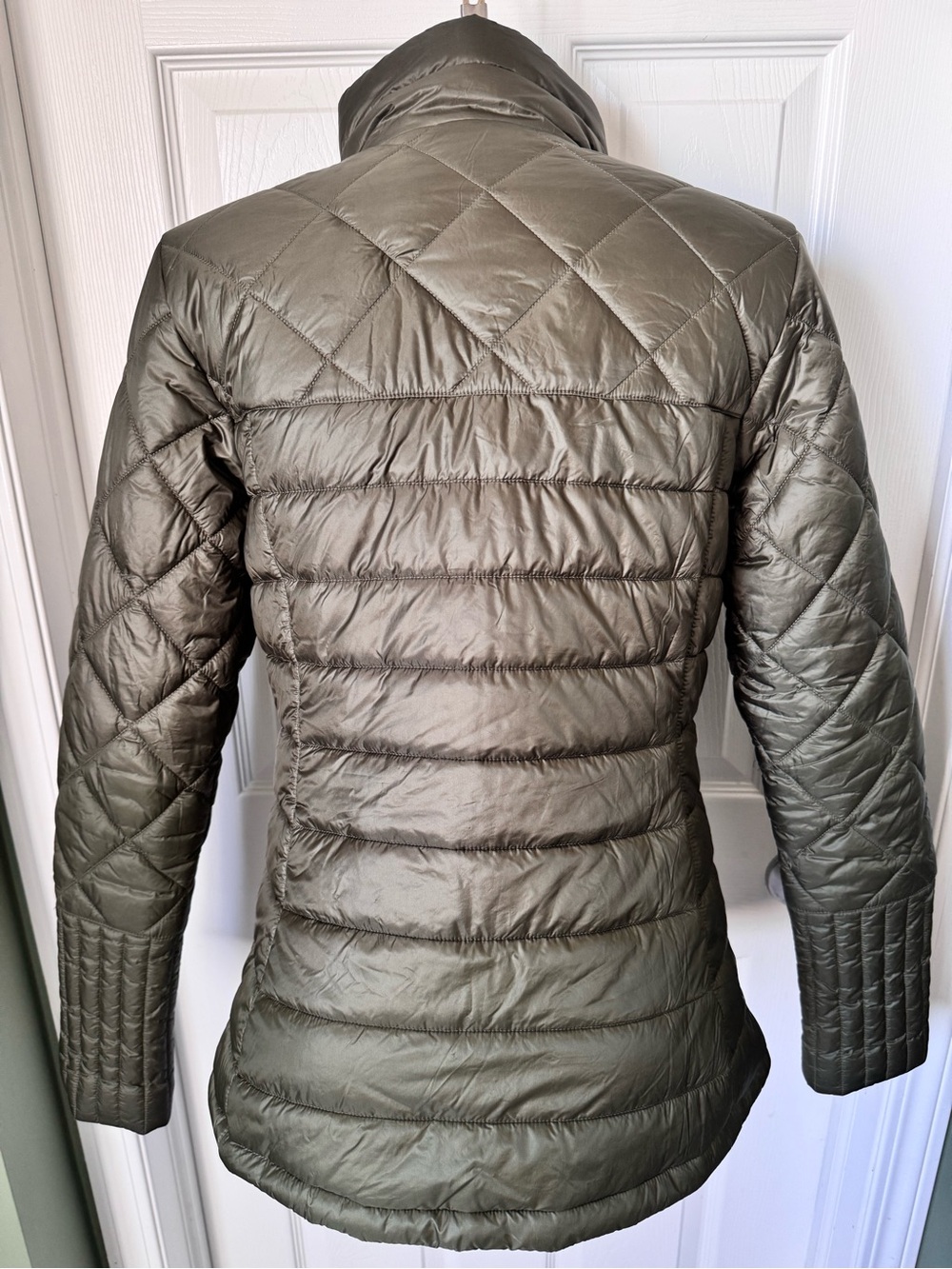 Women’s Patagonia Radalie Parka Outdoor Jacket Like New Olive Size Large - Picture 6 of 15